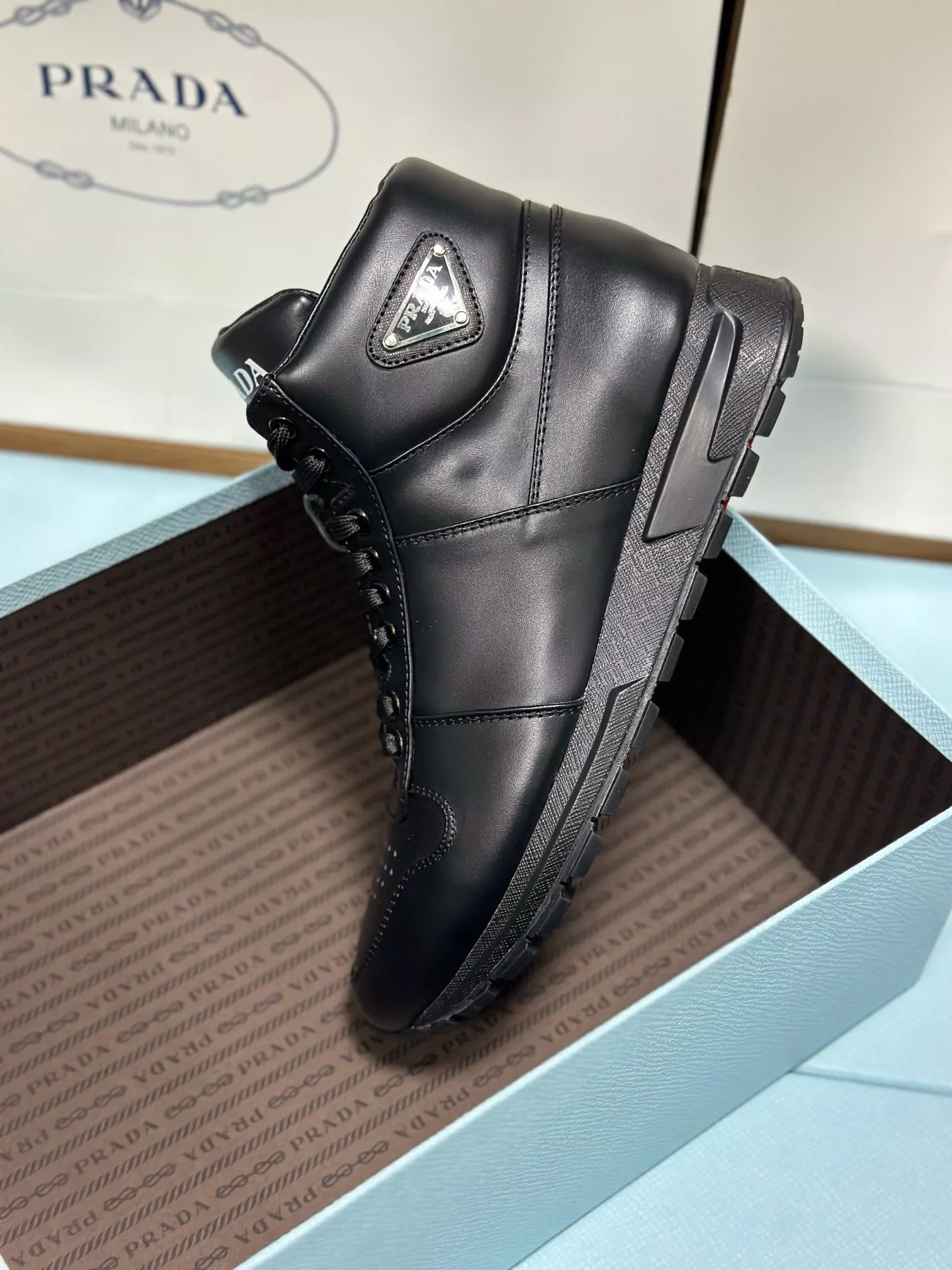 prada high top chaussures pour homme s_12b55343